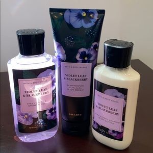Bath & Body Works Violet Leaf & Blackberry Set